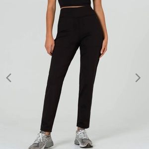 Ninepine Asana Uncuffed Jogger in Black